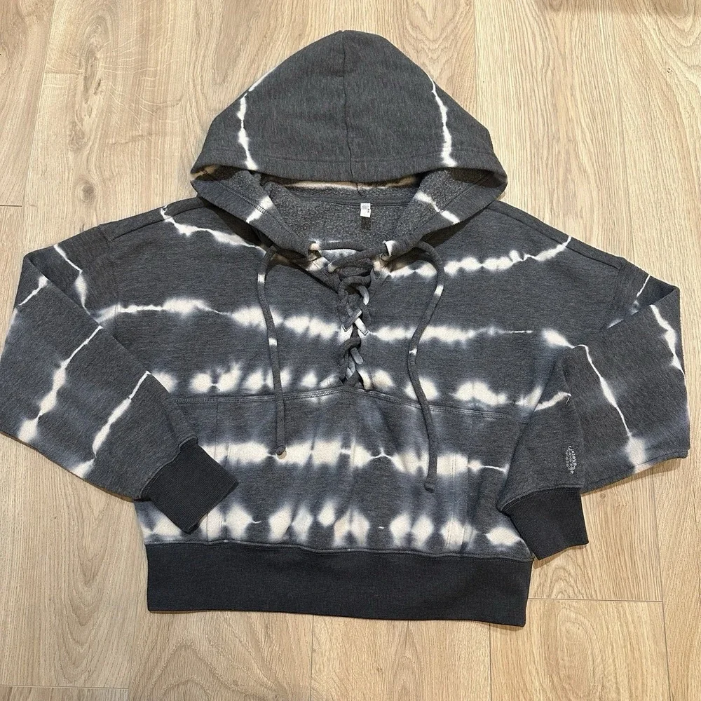 Free People FP Movement Believer Sweat Hoodie XS Blue Tie-Dye Lace Up  GUC